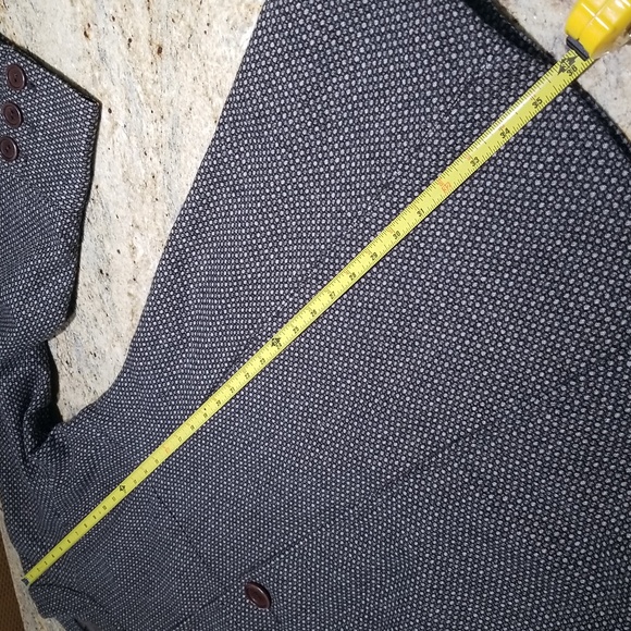 Elegant Black and Gray Women's Coat - Picture 9 of 9